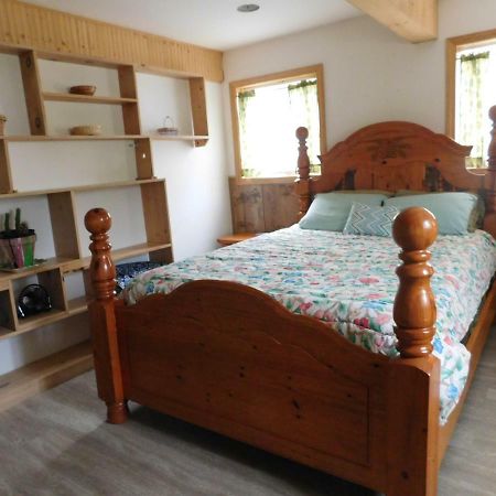 No View Farm Bed & Breakfast Rumford Bagian luar foto