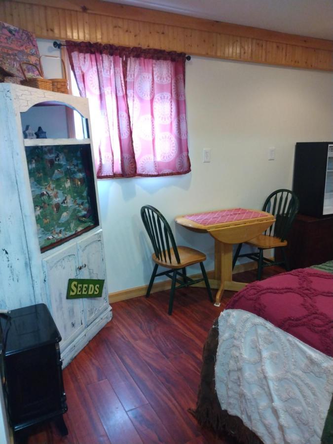 No View Farm Bed & Breakfast Rumford Bagian luar foto