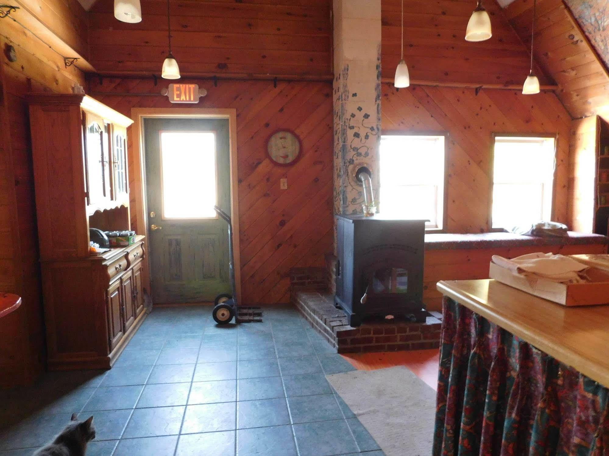 No View Farm Bed & Breakfast Rumford Bagian luar foto
